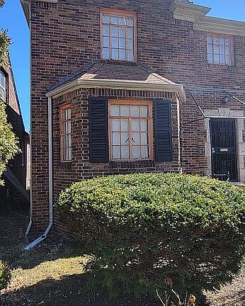 2nd image of 14050 Sussex St