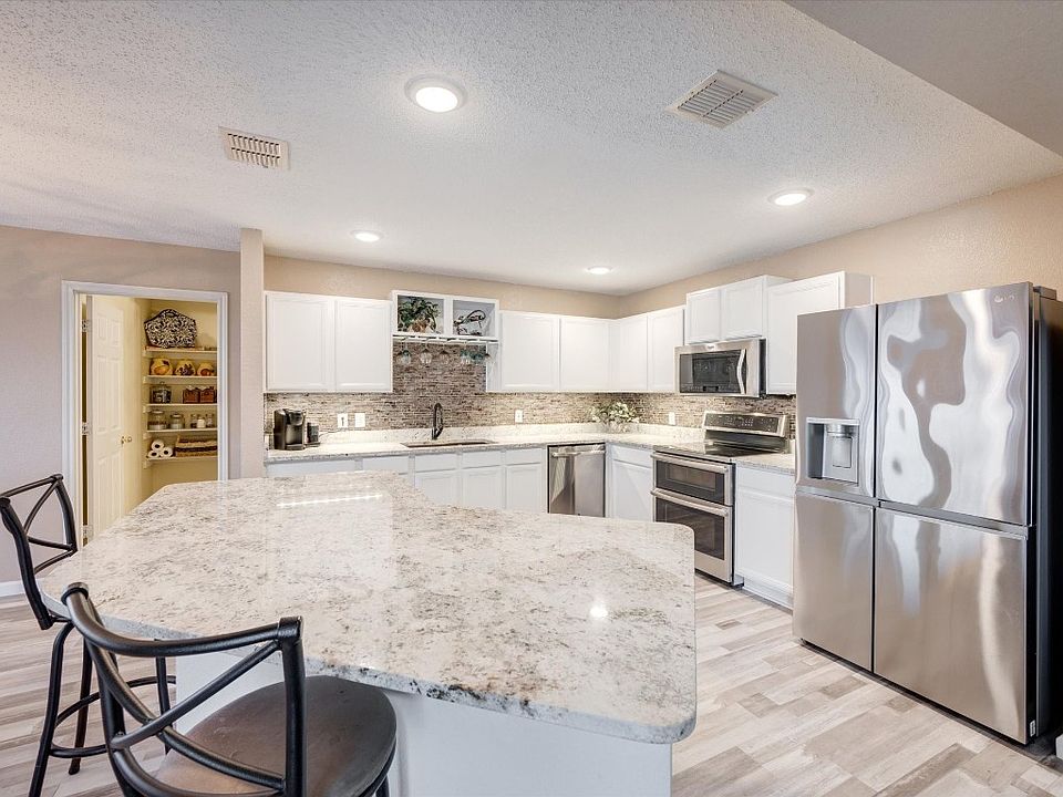 1st image of 2408 Collington Dr