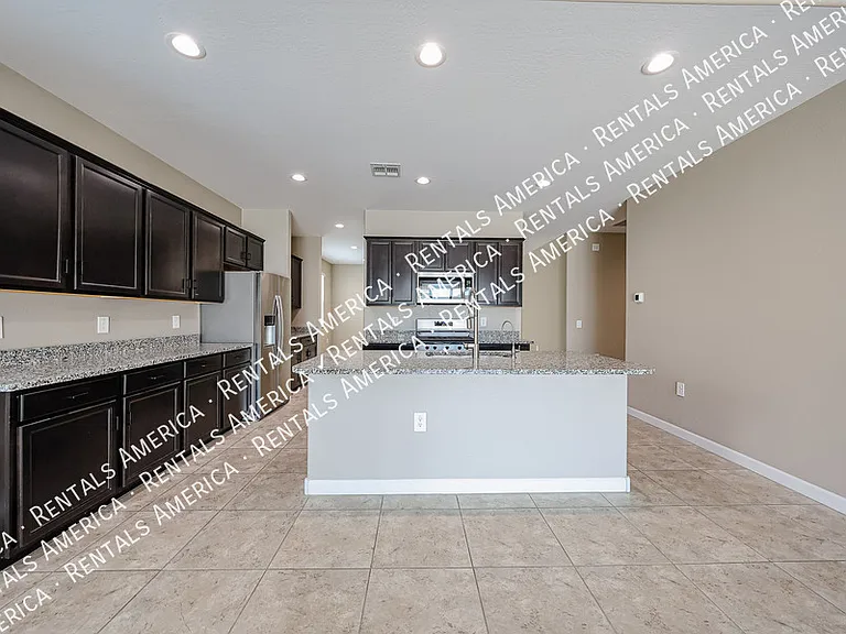 30044 W Avalon Dr — Photo 17