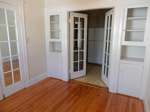 314 Spring St Photo 1