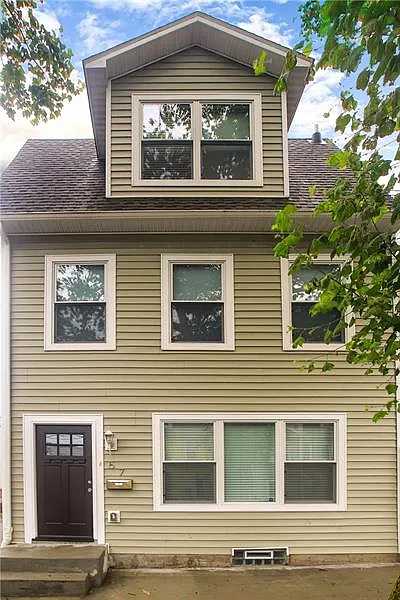 57 S 19th St photo 1