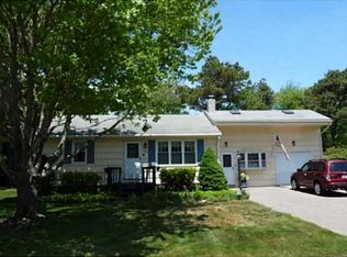 62 Hazen St, Charlestown, RI 02813