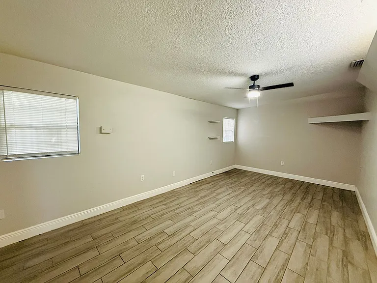 4203 E Yukon St — Photo 14