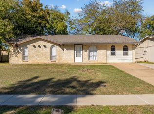 1019 Springwood Dr, Lewisville, TX 75067