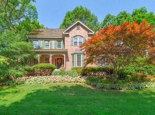 807 Wildrose Springs Dr, Saint Charles, IL 60174