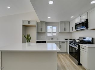 706 Greenway Rd, Henderson, NV 89002