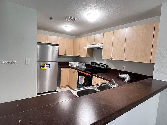4th image of 3452 Cypress Trl #204