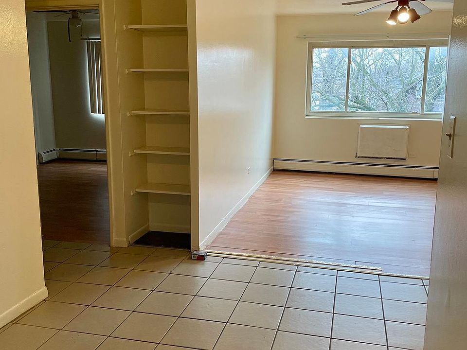1st image of 1533 W Jarvis Ave APT 318
