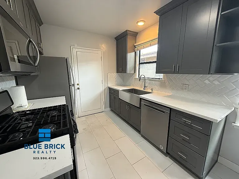 1222 McClellan Dr #6 — Photo 4