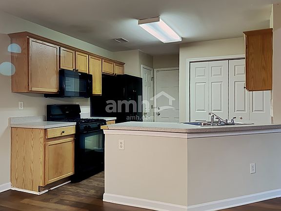 4th image of 3162 Justice Mill Ct NW