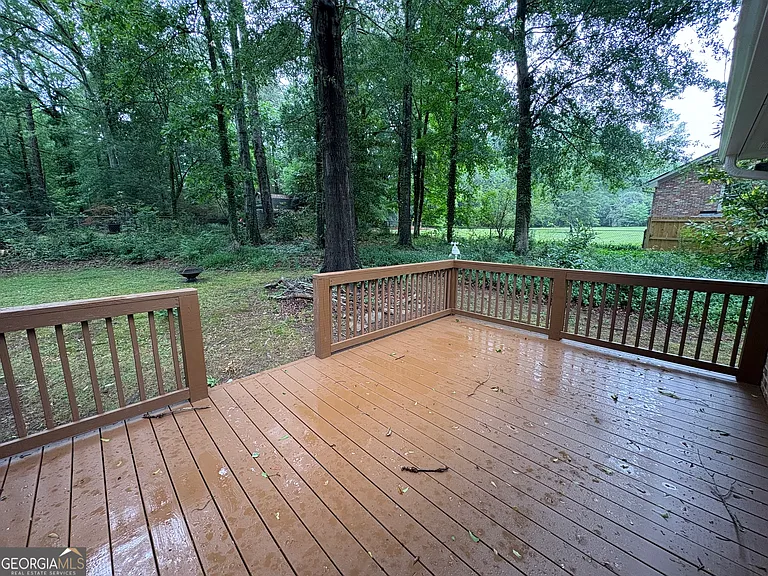 196 Avalon Dr — Photo 12