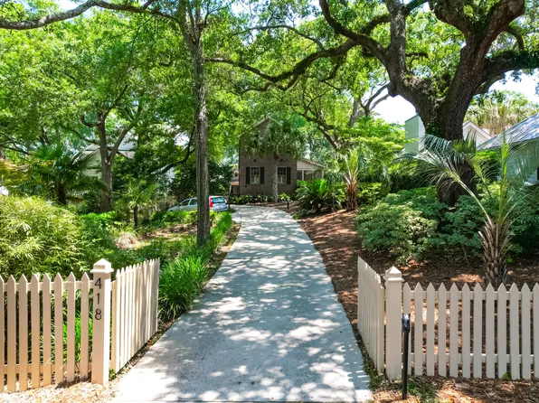 418 Royall Ave, Mount Pleasant, SC 29464