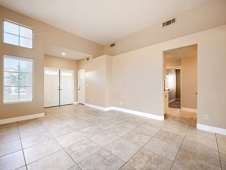 6042 Evening View St — Photo 5