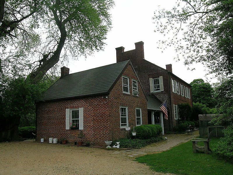 2nd image of 5590 Araby Pl