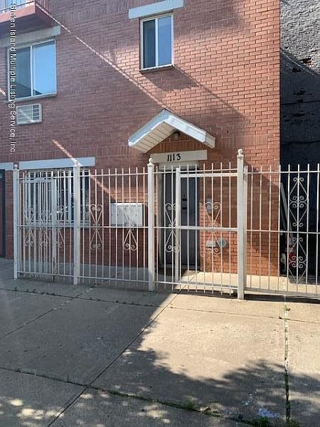 1st image of 1113 President St APT 1