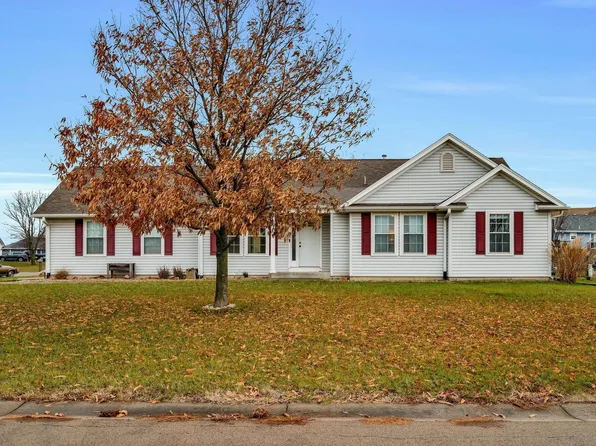 408 Prairie Bend Dr, Meriden, KS 66512