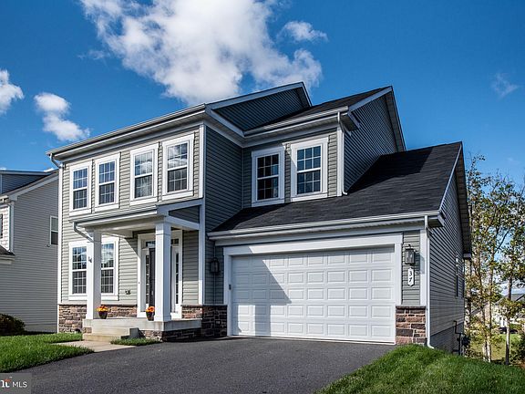 4th image of 37 Orchid Ln