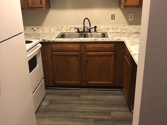 5th image of 6 Sparrow Ct