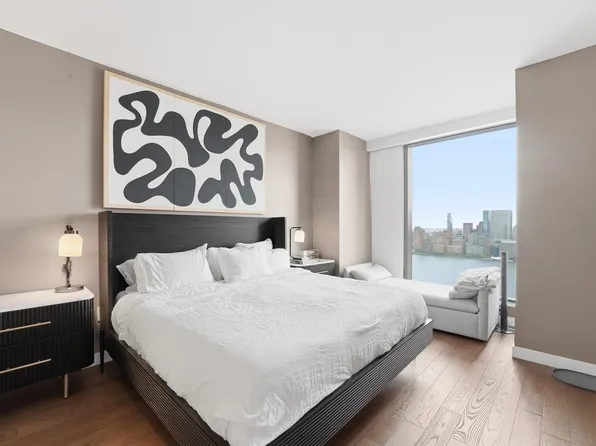 99 Hudson Street image 13 of 41