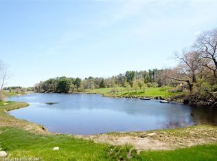 78 River Rd, York, ME 03909