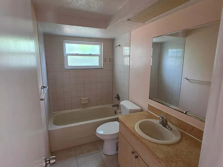 3028 Fairmount Dr — Photo 6