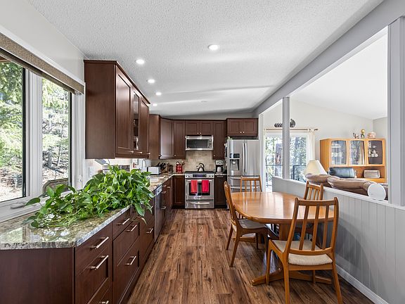 4th image of 6333 Forest Hill Dr