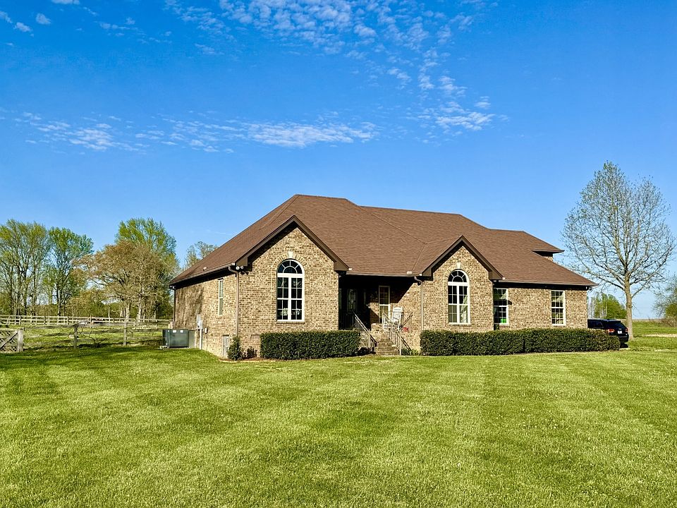 1st image of 530 Thompson Ln