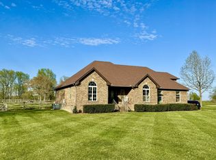 530 Thompson Ln, Portland, TN 37148