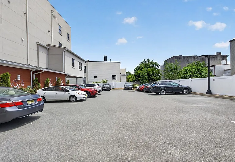 974 Summit Ave #409 — Photo 21