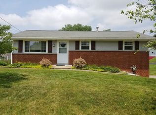 615 Maxine Dr, Beaver Falls, PA