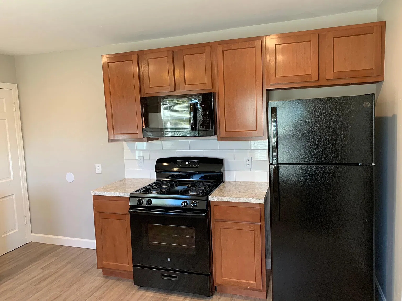 2 bed, 1099 sqft, $1,700 — Photo 3