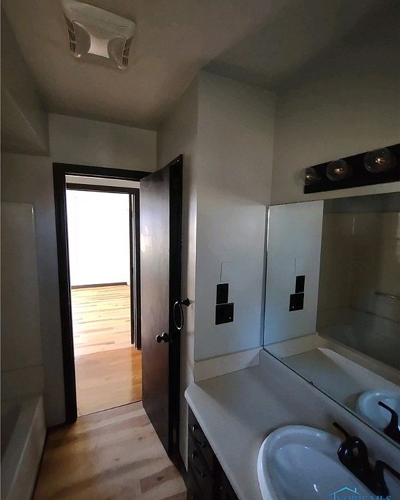 17827 Brim Rd, Bowling Green, OH 43402 Zillow