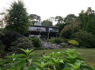 77 Champlin Rd, Saunderstown, RI 02874