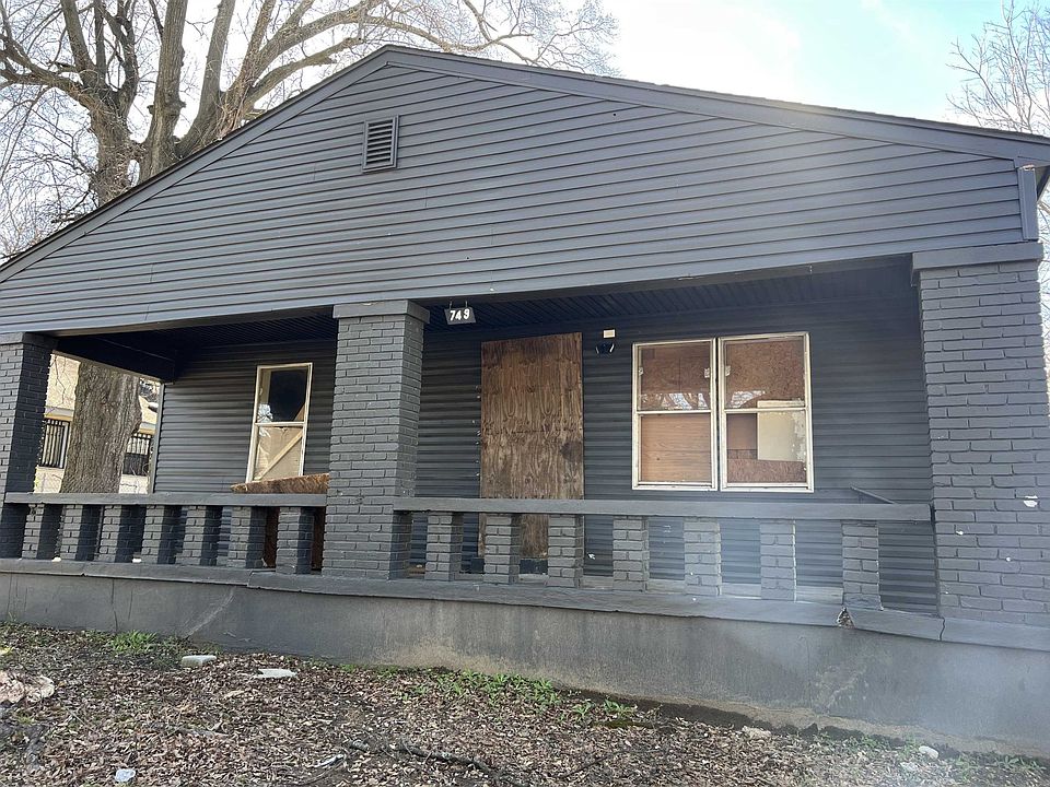 2nd image of 749 E Trigg Ave