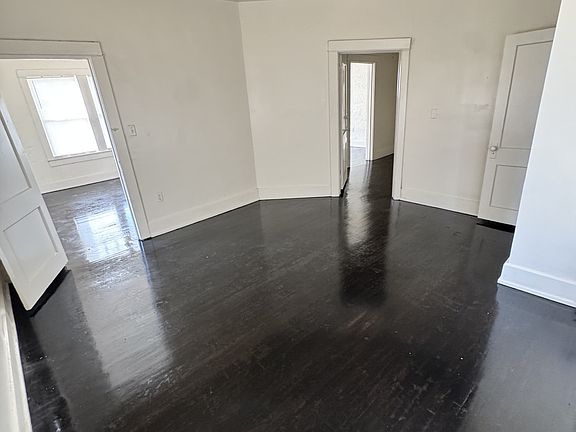 3rd image of 3828 39th Ave N #1