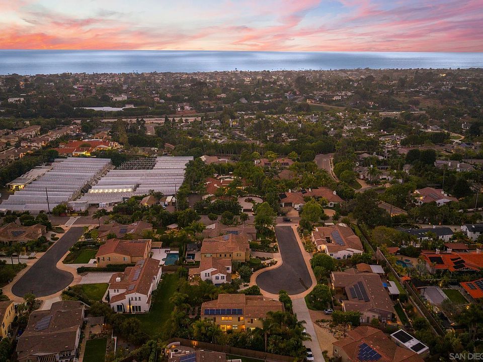 1st image of 817 Dolphin Cir