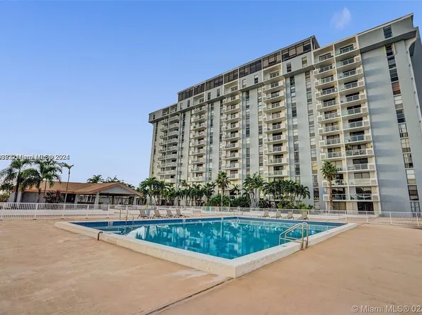 13499 Biscayne Blvd #Penthouse 1711, North Miami, FL 33181