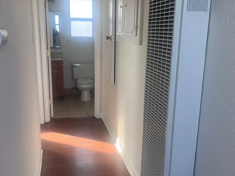 870 Palm Cir — Photo 10