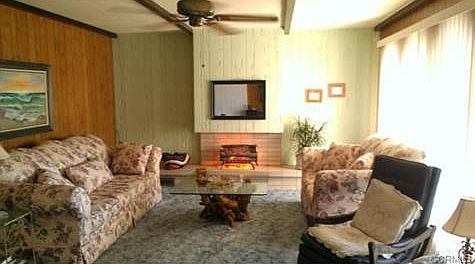 Over-size Living room with faux Fireplace