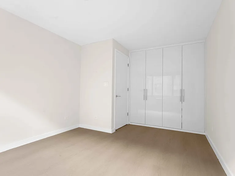 420 E 64th St #W7J — Photo 7