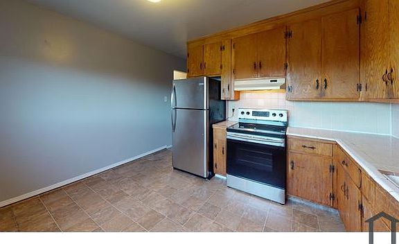 3rd image of 3520 Barrett Ave