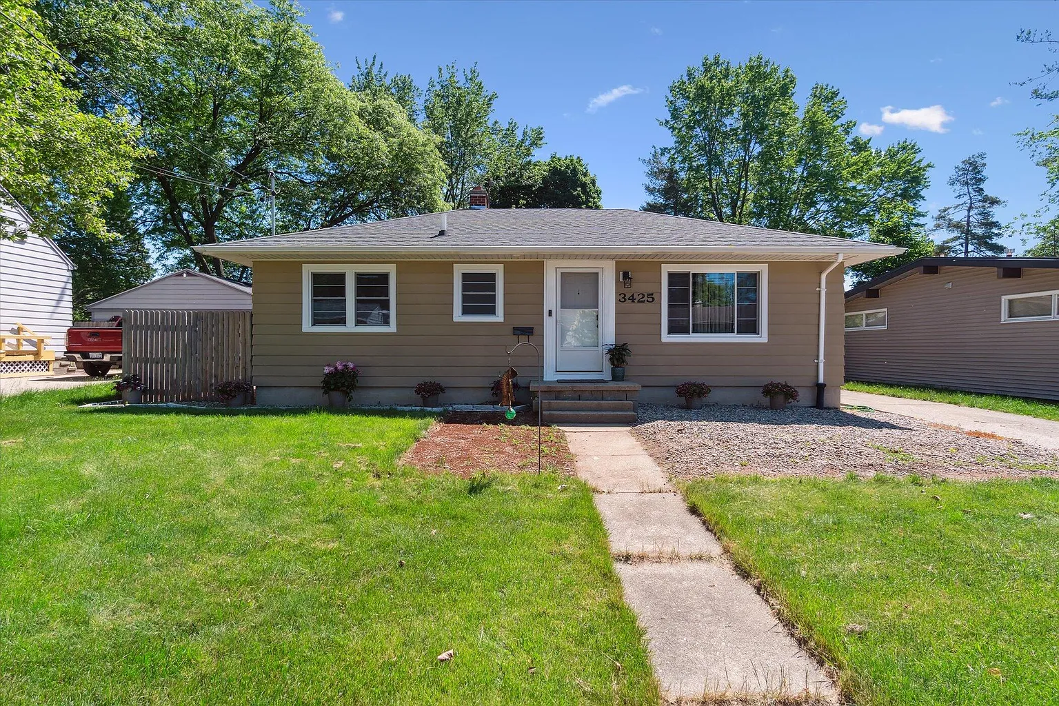 3425 Palmer St photo 1
