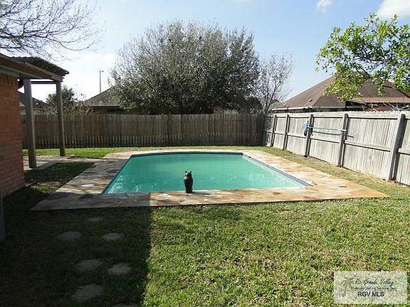 4th image of 329 Cedar Elm Xing