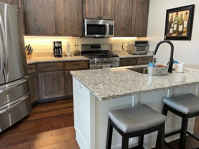 2 bed, 1517 sqft, $2,500 — Photo 2
