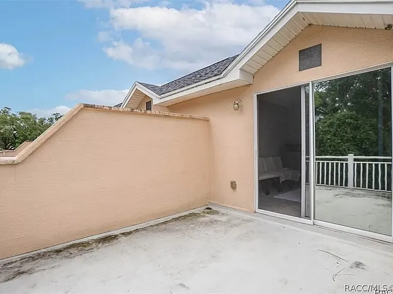 835 N Rembrandt Way — Photo 12