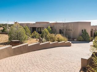 37 Rabbitbrush, Santa Fe, NM 87506