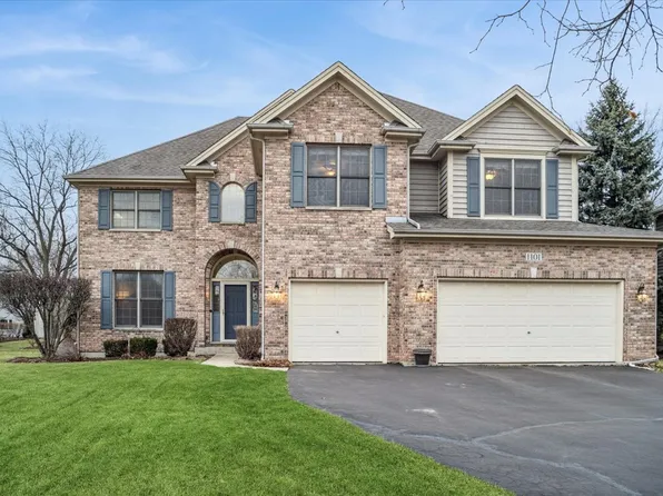 1101 King Edward Ave, Saint Charles, IL 60174