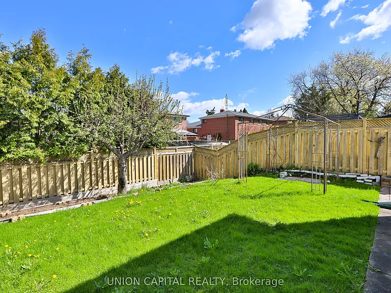 168 Old Sheppard Ave #BASEMENT — Photo 14