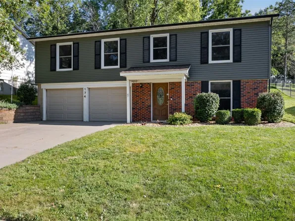 174 Chatham Rd NE, Cedar Rapids, IA 52402