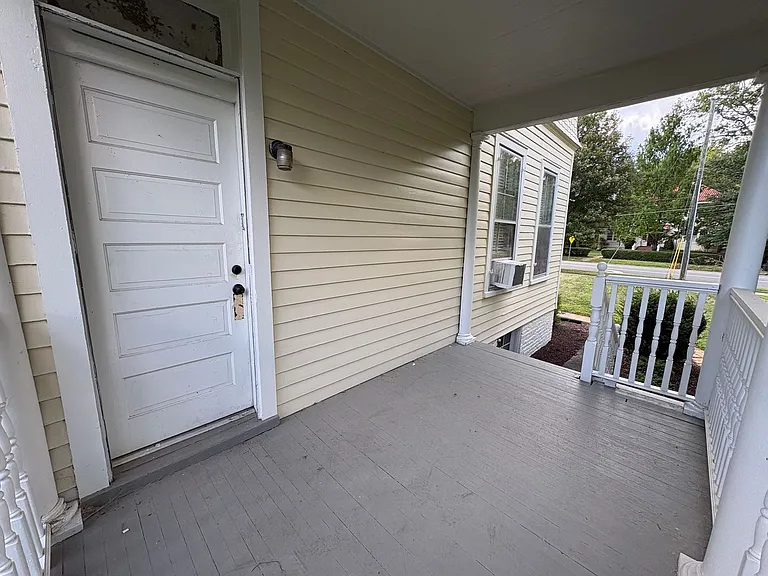 2461 Rivermont Ave #B — Photo 3